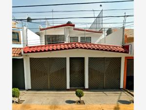 Casa en Venta en Bosques de Aragon Nezahualcóyotl