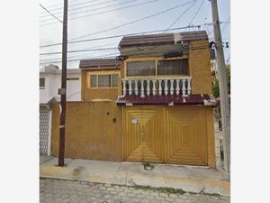 Casa en Venta en Villa de las Flores 1a Sección (Unidad Coacalco) Coacalco de Berriozábal