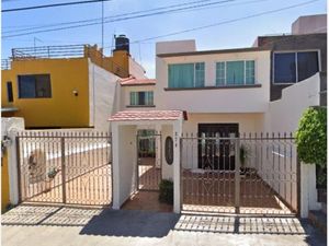 Casa en Venta en Jardines de Satelite Naucalpan de Juárez