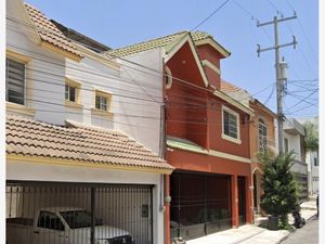 Casa en Venta en Prados de la Silla Monterrey