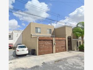 Casa en Venta en Jardines de Casa Blanca San Nicolás de los Garza