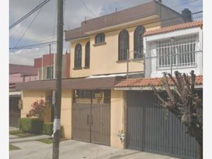 Casa en Venta en Pilares Metepec