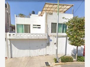 Casa en Venta en El Rosedal Coyoacán