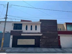 Casa en Venta en Jardines de San Manuel Puebla