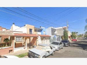 Casa en Venta en Los Arrayanes Guadalajara