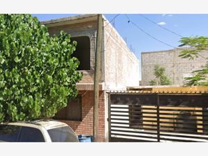 Casa en Venta en INFONAVIT Nueva California Torreón