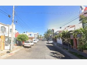 Casa en Venta en Los Arrayanes Guadalajara