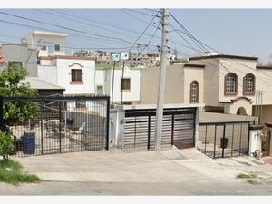 Casa en Venta en Colinas de Valle Verde Monterrey