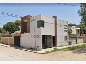 Casa en Venta en Albañiles Altamira