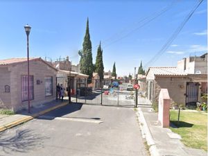 Casa en venta en Chicoloapan de Juárez, Méx., México. Jardin Principal  Santa Rosa, EPO 364 Próceres de la Educación, Zumba