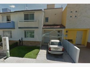 Casa en Venta en Santuarios del Cerrito Corregidora