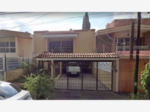 Casa en Venta en Bosques de La Victoria Guadalajara