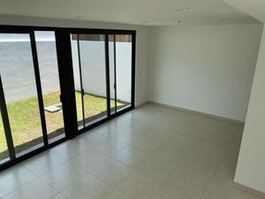 Estrena excelente  casa en El Condado, Querétaro.