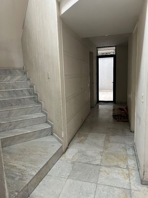 Casa en venta en Jardines del Pedregal calle cerrada con vigilancia