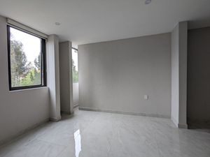 Con áreas comunes. Recién remodelado