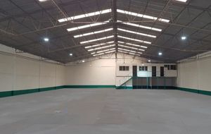 EXCELENTE Y UBICADISIMA BODEGA DE 1500 m2 EN RENTA EN SAN PABLO XALPA