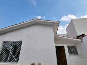 VENTA DE CASA EN DESNIVELES, COLONIA LAS ARBOLEDAS, ATIZAPÁN DE ZARAGOZA