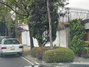 VENTA MUY BUEN TERRENO EN BOSQUES DE LAS LOMAS, INCLUYE PROYECTO ARQUITECTONICO