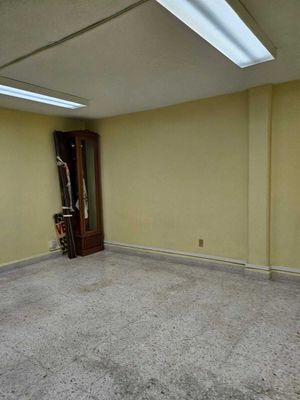 SE VENDE CASA COMO TERRENO EN LEYES DE REFORMA, IZTAPALAPA.