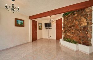 SE VENDE CASA EN FRACCIONAMIENTO COLINAS DEL BOSQUE, TLALPAN