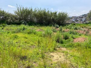 Terreno en Av.Desierto de los Leones