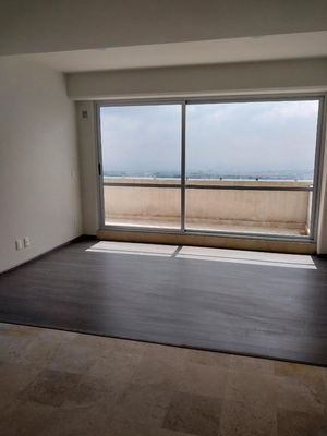 Excelente departamento con Terraza en La Cité