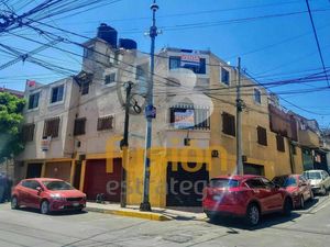 Terreno en venta en Tacubaya, para demoler y desarrollar.