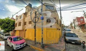 Terreno en venta en Tacubaya, para demoler y desarrollar.