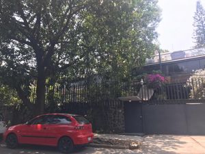 Casa en Av. de las Fuentes, Tecamachalco-Venta