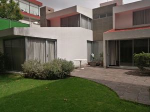 Casa en Venta en Lomas de Chapultepec  con uso de suelo comercial