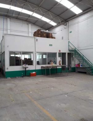 UBICADISIMA BODEGA EN RENTA EN AZCAPOTZALCO