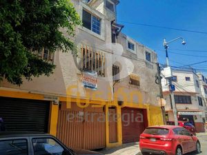 Terreno en venta en Tacubaya, para demoler y desarrollar.