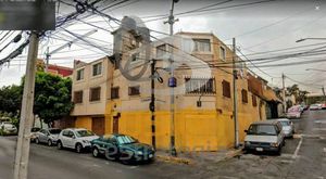 Terreno en venta en Tacubaya, para demoler y desarrollar.