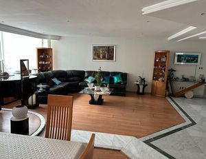 Departamento en venta en Bosques de las Lomas