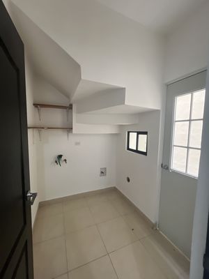 CASA EN VENTA CUMBRES PROVENZA GARCIA