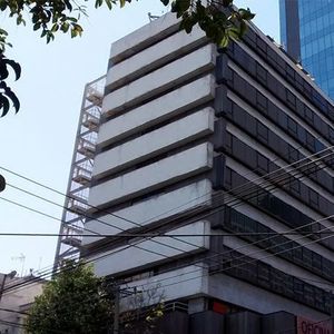 RENTA DE OFICINAS COMERCIALES TORRES ADALID 297.65m2, $83,342.00 (1)