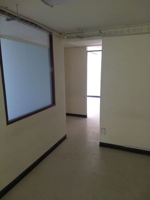 OFICINAS EN RENTA SEMIACONDICIONADA EN COLONIA DEL VALLE PISO 8 Y 9