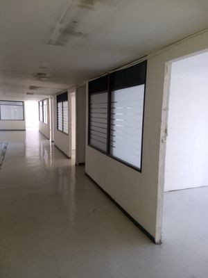 OFICINAS EN RENTA SEMIACONDICIONADA EN COLONIA DEL VALLE DEL PISO 2 Y 3