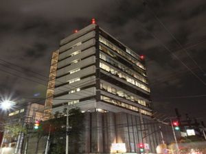 RENTA DE OFICINAS COMERCIALES TORRES ADALID 300m2 , $84000