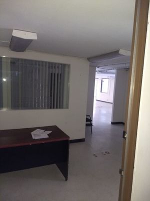 OFICINAS EN RENTA SEMIACONDICIONADA EN COLONIA DEL VALLE PISO 8 Y 9