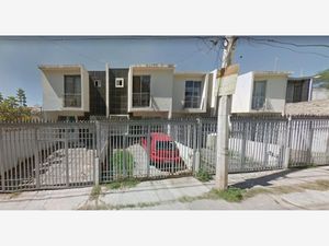 Casas en venta en Jardines del Tapatío, 45588 San Pedro Tlaquepaque, Jal.,  México