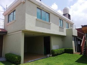 Casa en Venta en Bellavista Metepec