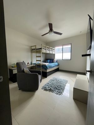 CASA EN RENTA FONTANA RESIDENCIAL