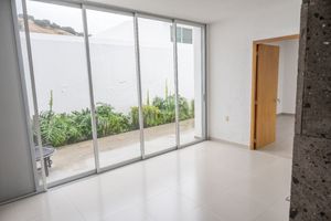 Venta casa para inversión en Bosques de Santa Anita