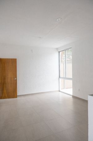 Venta casa para inversión en Bosques de Santa Anita