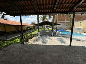 VENTA CASA DE CAMPO EN SAN ISIDRO MAZATEPEC