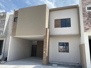 Casas en venta en Valle de las Flores, Saltillo, Coah., México, 25290