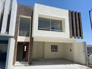 Casas en venta en Valle de las Flores, Saltillo, Coah., México, 25290