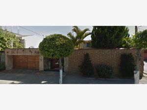 Casa en Venta en Ciudad de los Niños Zapopan