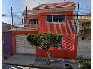 Casa en Venta en Jardines de Morelos Sección Bosques Ecatepec de Morelos